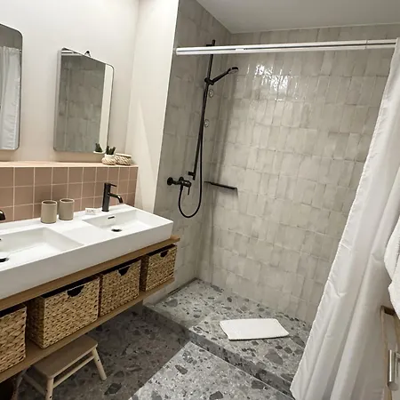 Apartment Homes Rancho 445 *